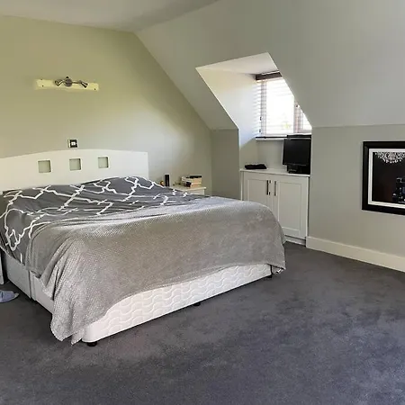 5 Bed House 35 Mins To Dublin Villa